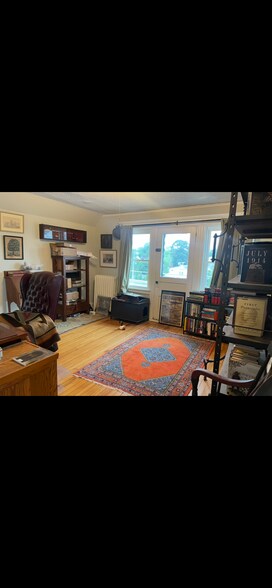 Building Photo - 29 Bungalow Ave