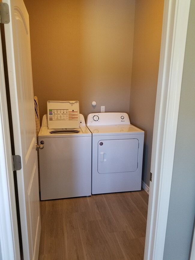 Building Photo - 8037 Pavo Real St