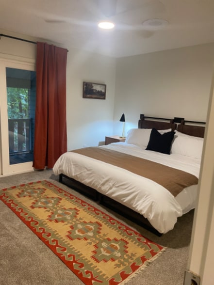 Building Photo - 365 W Illinois Ave