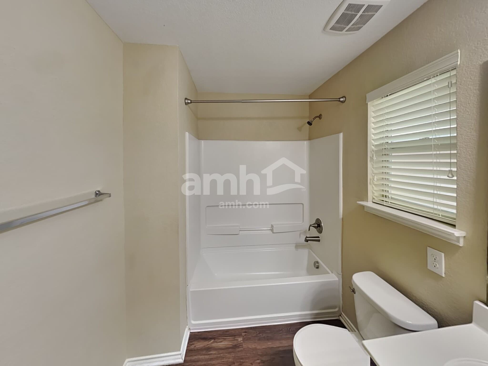 Building Photo - 9054 Canter Horse