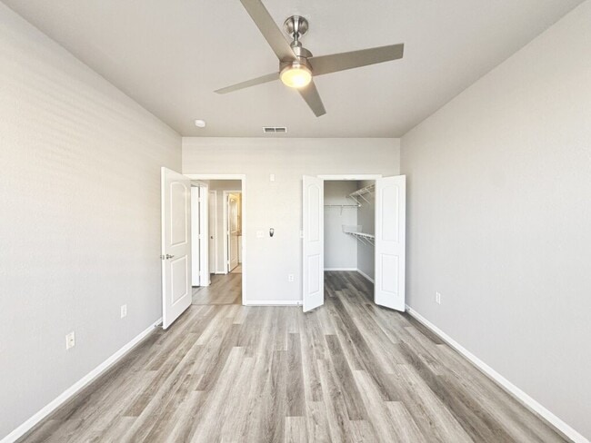 Building Photo - 4221 W Spruce St