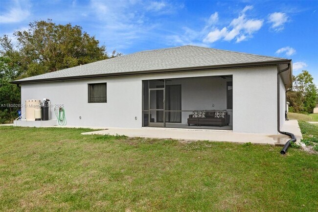 Building Photo - 2709 6th St W