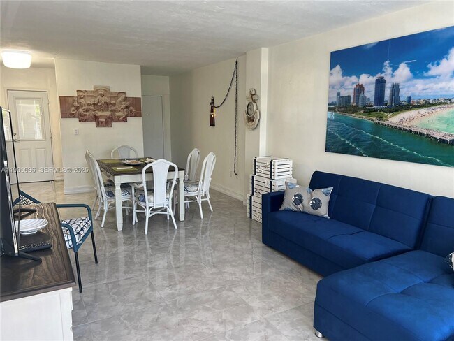 Building Photo - 1300 Lincoln Rd