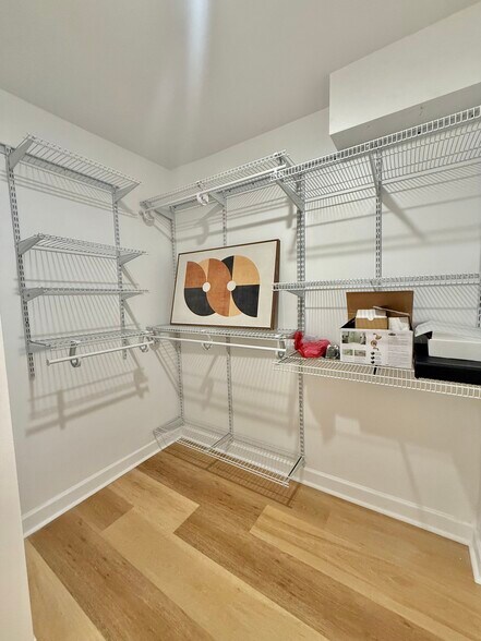 Building Photo - 405 N Wabash Ave