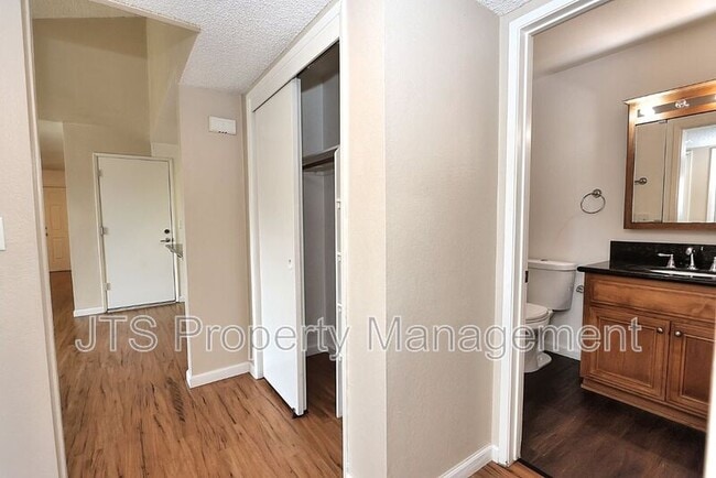 Building Photo - 8856 N Winding Way