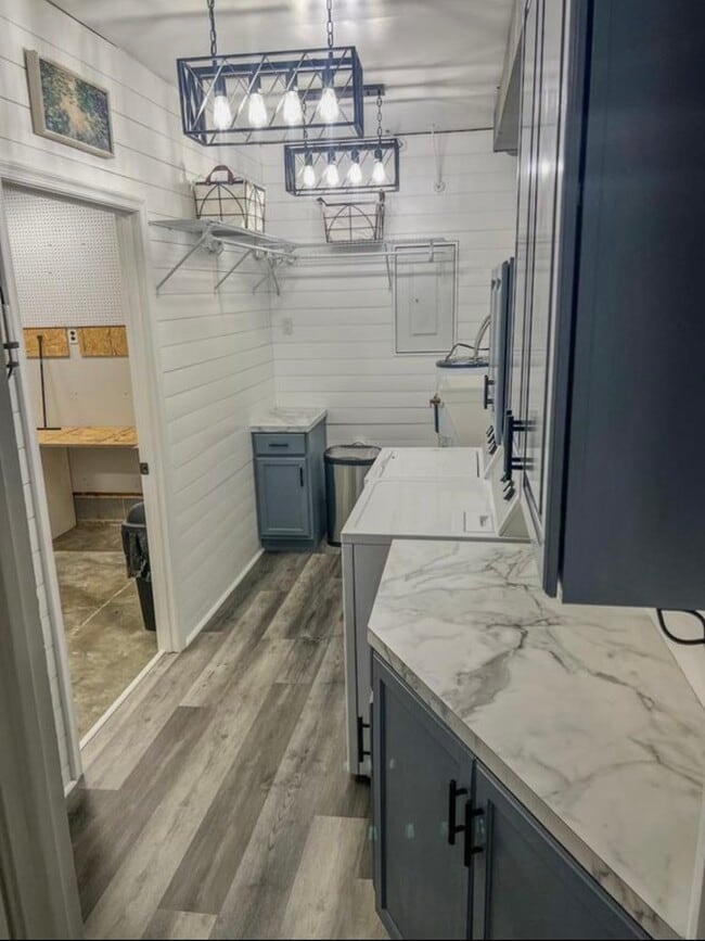 Building Photo - 130 Huntington Pl