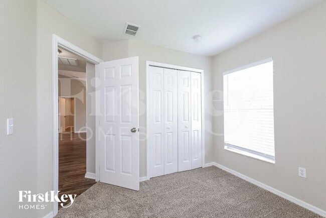 Building Photo - 1424 Teal Dr