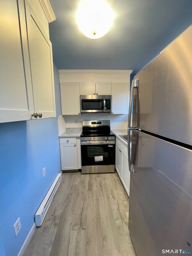 Building Photo - 31 Glenwood Ave