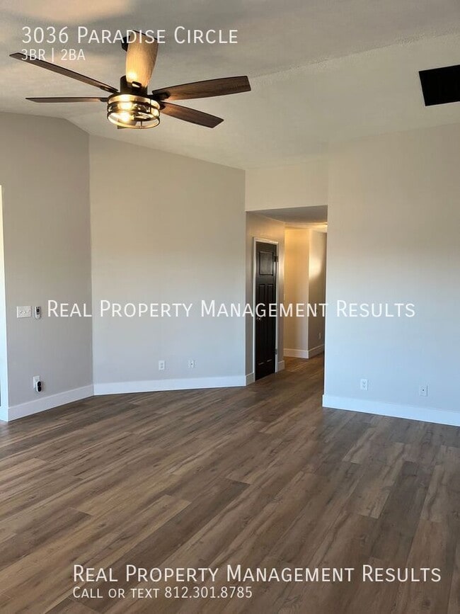 Building Photo - 3036 Paradise Circle