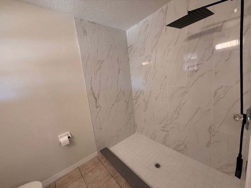 Building Photo - 729 Squirrel Ct