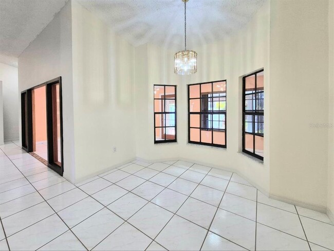 Building Photo - 3103 Cocos Rd