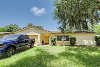 Building Photo - 3086 Bluebrook Dr