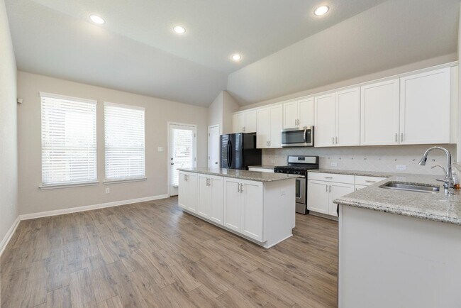 Building Photo - 7703 Kings Spring