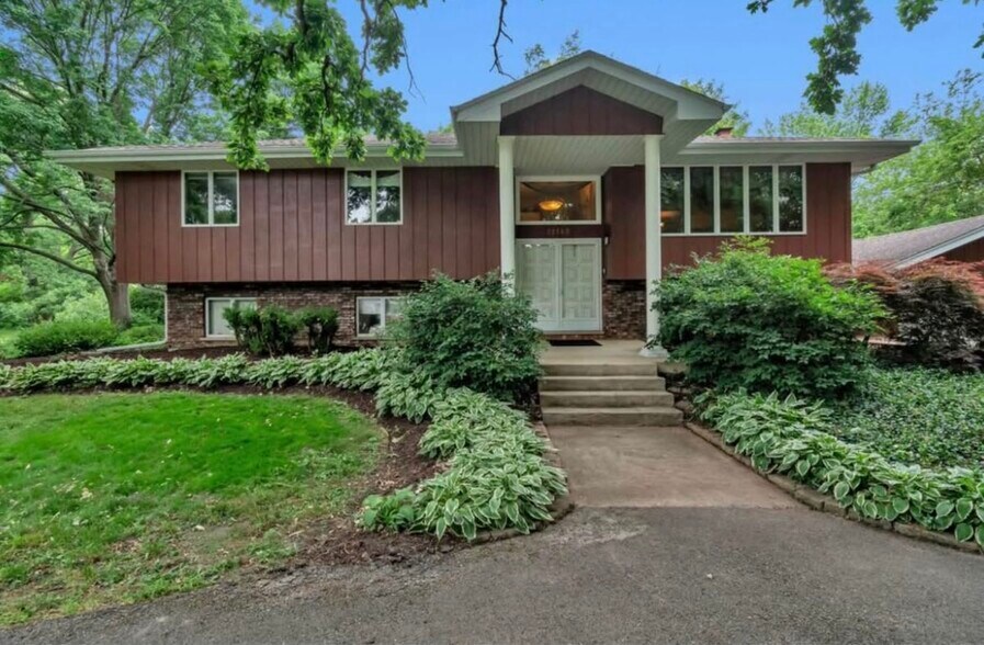 Primary Photo - 22543 S Merlin Ct