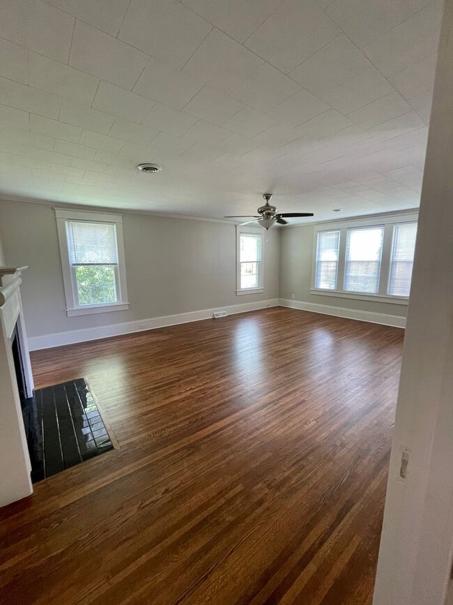 Building Photo - N Main Street China Grove NC, $1695 3br 2ba House