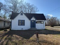 Building Photo - 201 Elmwood Ave