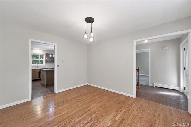 Building Photo - 5 Fairview Ln