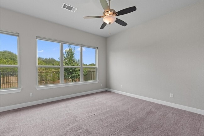 Building Photo - 4660 Katherine Dr