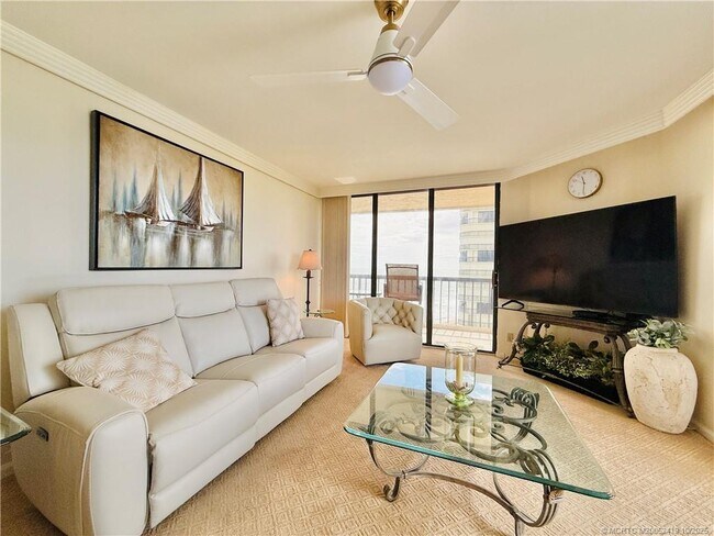 Building Photo - 9500 S Ocean Dr