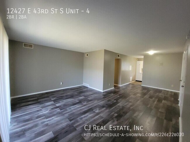 Building Photo - 12427 East 43rd St S
