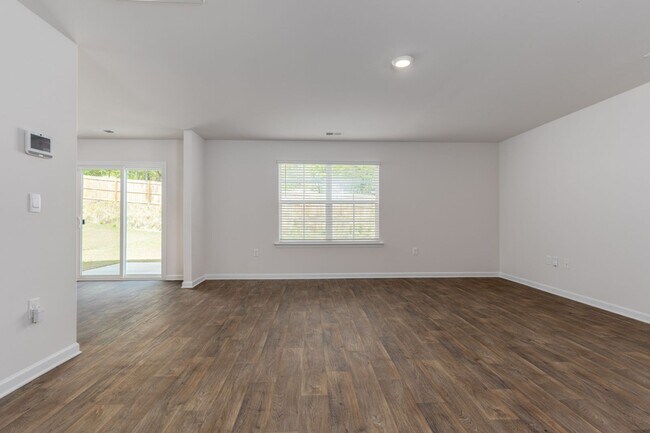 Building Photo - 242 Carrington Dr