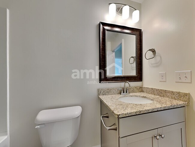 Building Photo - 4 Buxton Ave