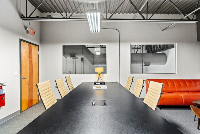 Building Photo - 7330-10