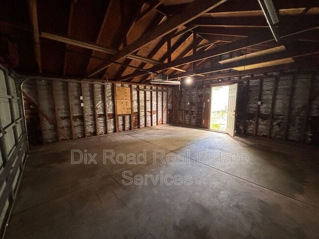 Building Photo - 67 S McGee St