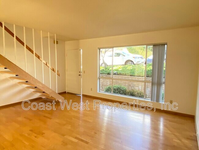 Building Photo - 1280 Goshen St