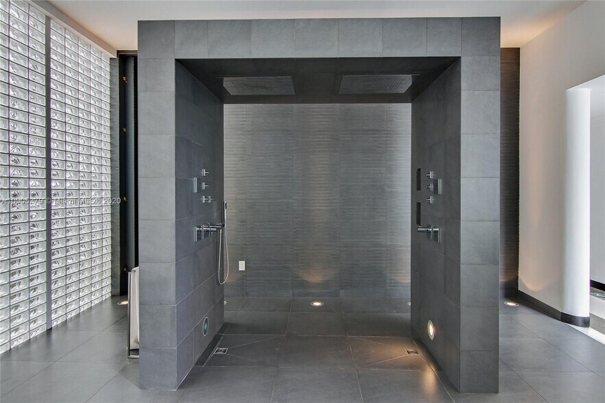 Building Photo - 841 19th St