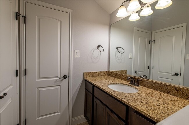 Building Photo - 7 Whispering Thicket Pl