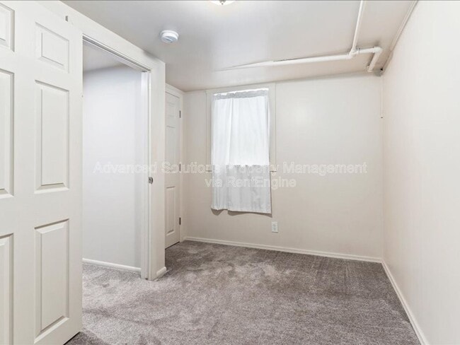 Building Photo - 1966 E Garfield Ave