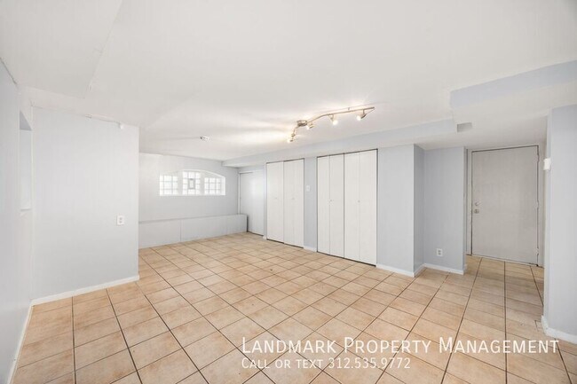 Building Photo - 4614 N Central Park Ave