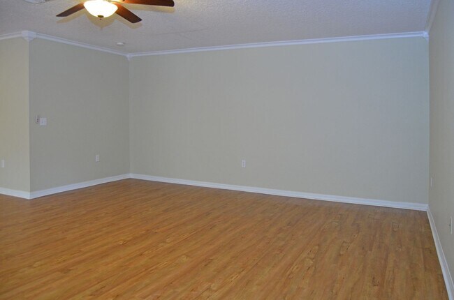 Building Photo - 87113 Kipling Dr