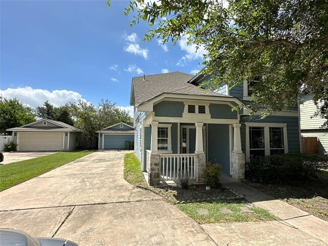 Primary Photo - 2315 Bluffstone Dr