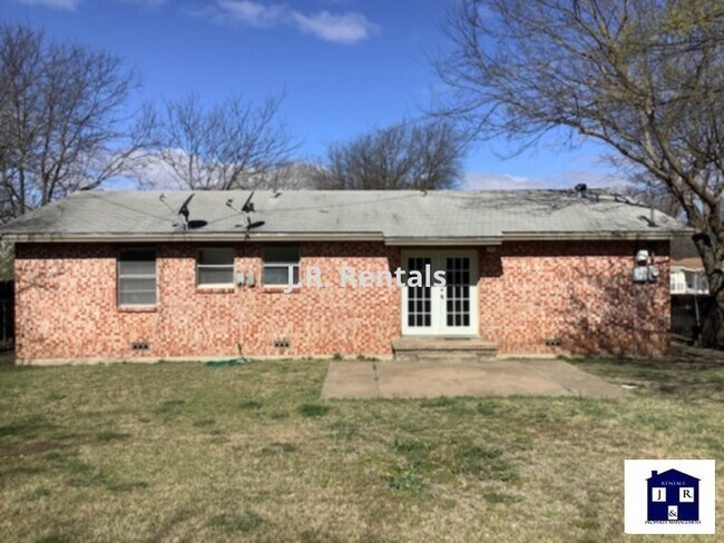 Building Photo - 515 S. 9th St, Copperas Cove TX 76522