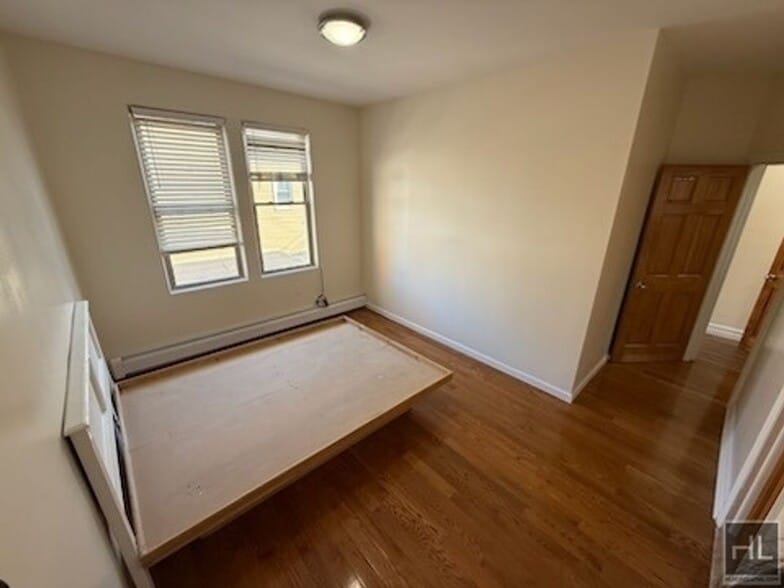 Building Photo - 102 STREET