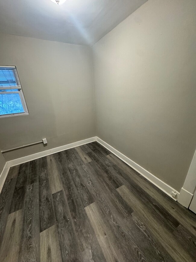 Building Photo - 1217 Scott St