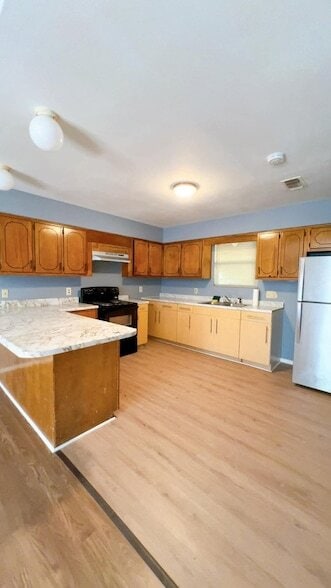 Building Photo - 1160 Fairfax St