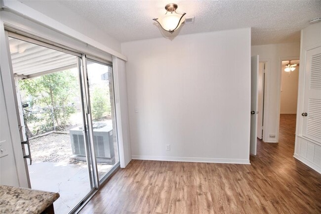 Building Photo - 2203 Lanier Dr