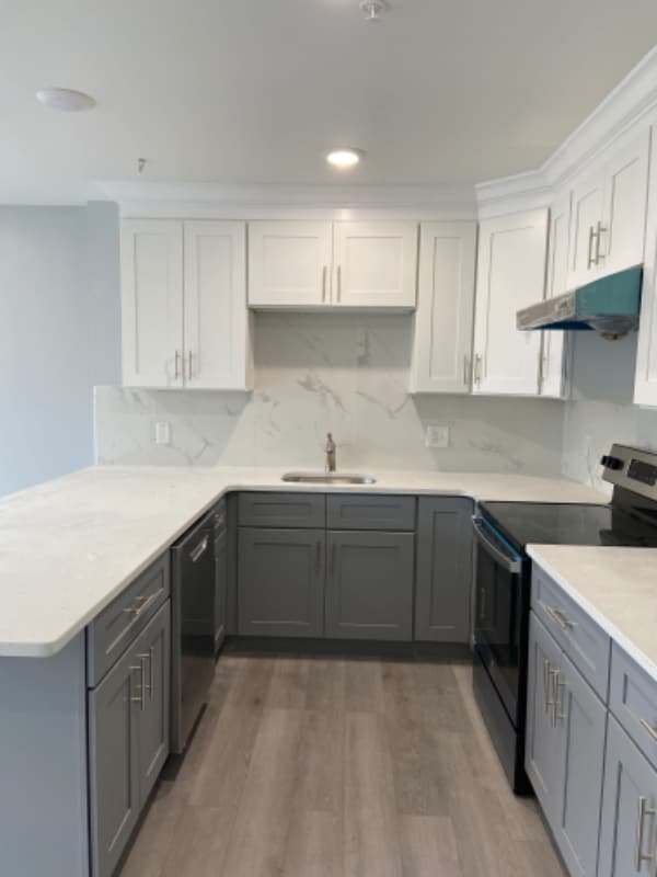 Building Photo - 140 S Easton Rd