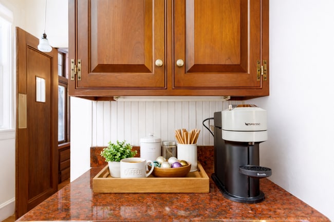 Building Photo - 671 Prospect St