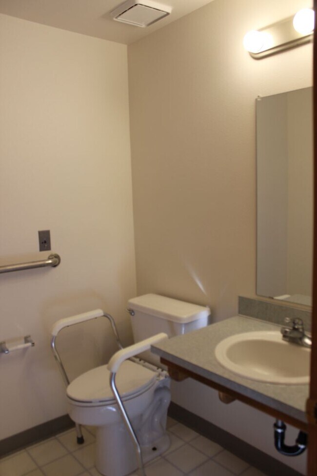 Building Photo - Adult Foster Care Home