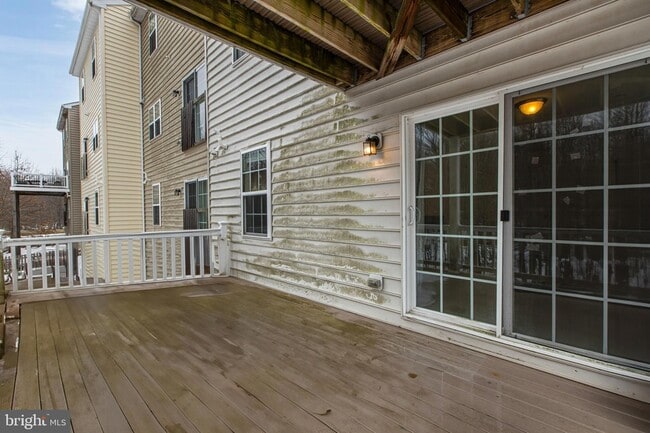 Building Photo - 48 Munro Rd