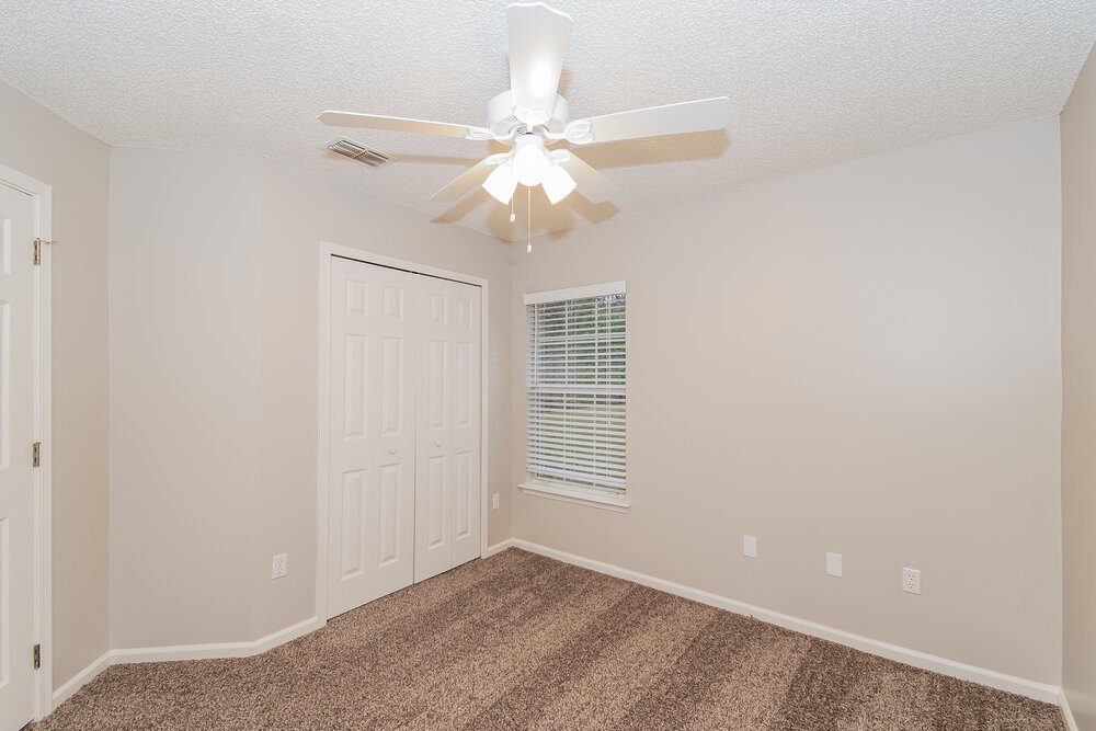 Building Photo - 7410 Carriage Side Ct