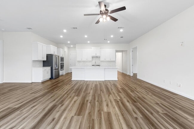 Building Photo - 150 Samuel Blair Pass