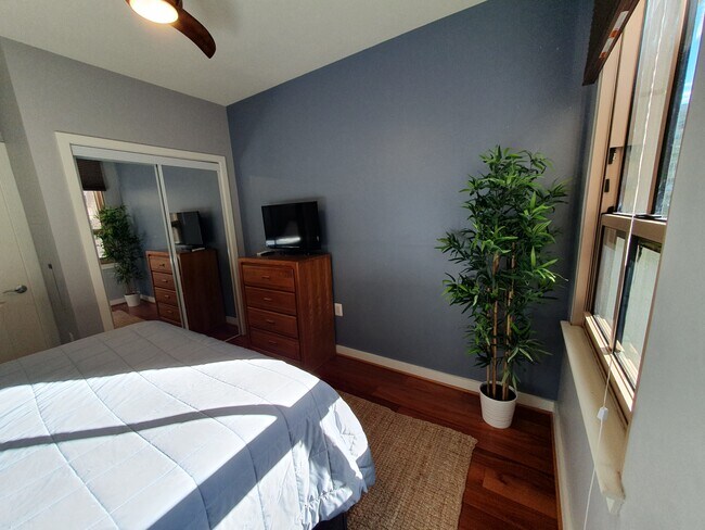 Building Photo - 888 N Quincy St