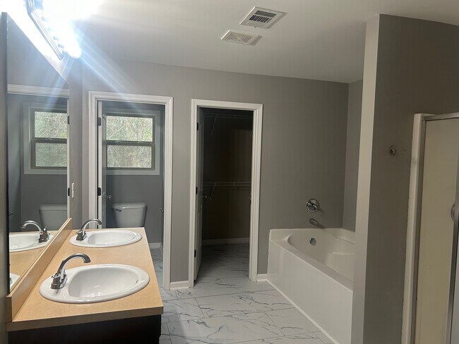 Building Photo - Zortman