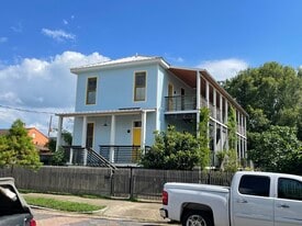 Building Photo - 4524 N Robertson St