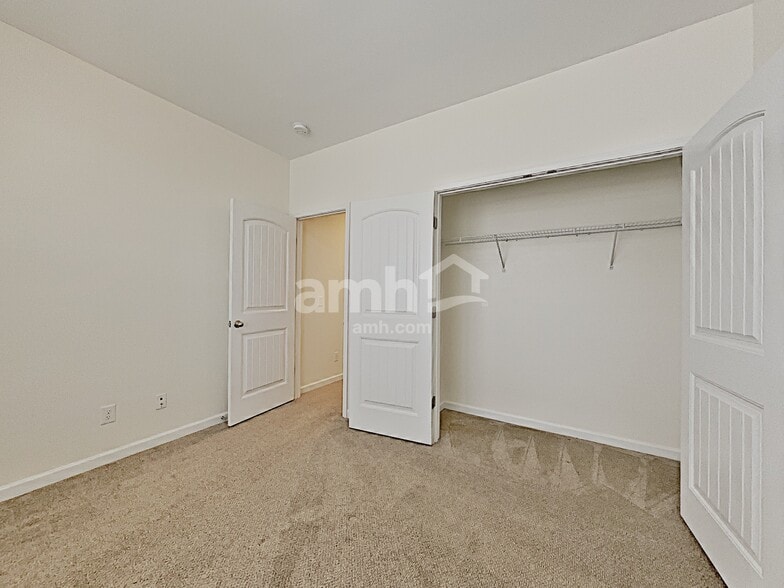 Building Photo - 1261 Riverbirch Way